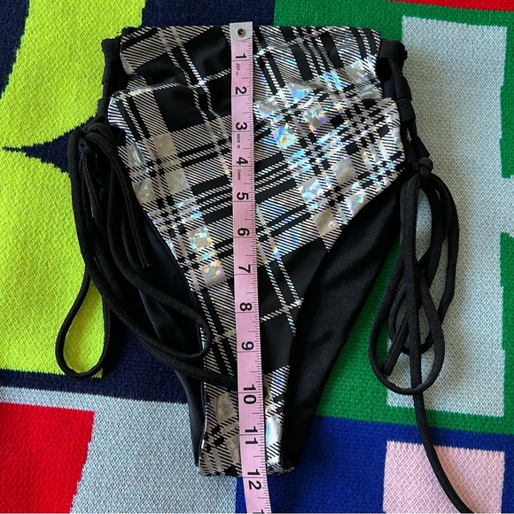 Sold - Picture 3 of 4